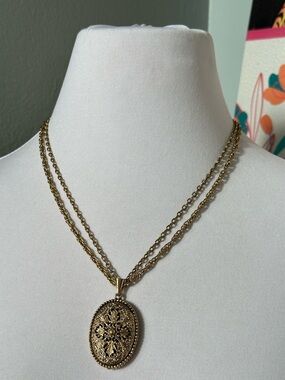 Vintage Ornament Filigree Lace Pendant Necklace Renaissance Cosplay Medieval